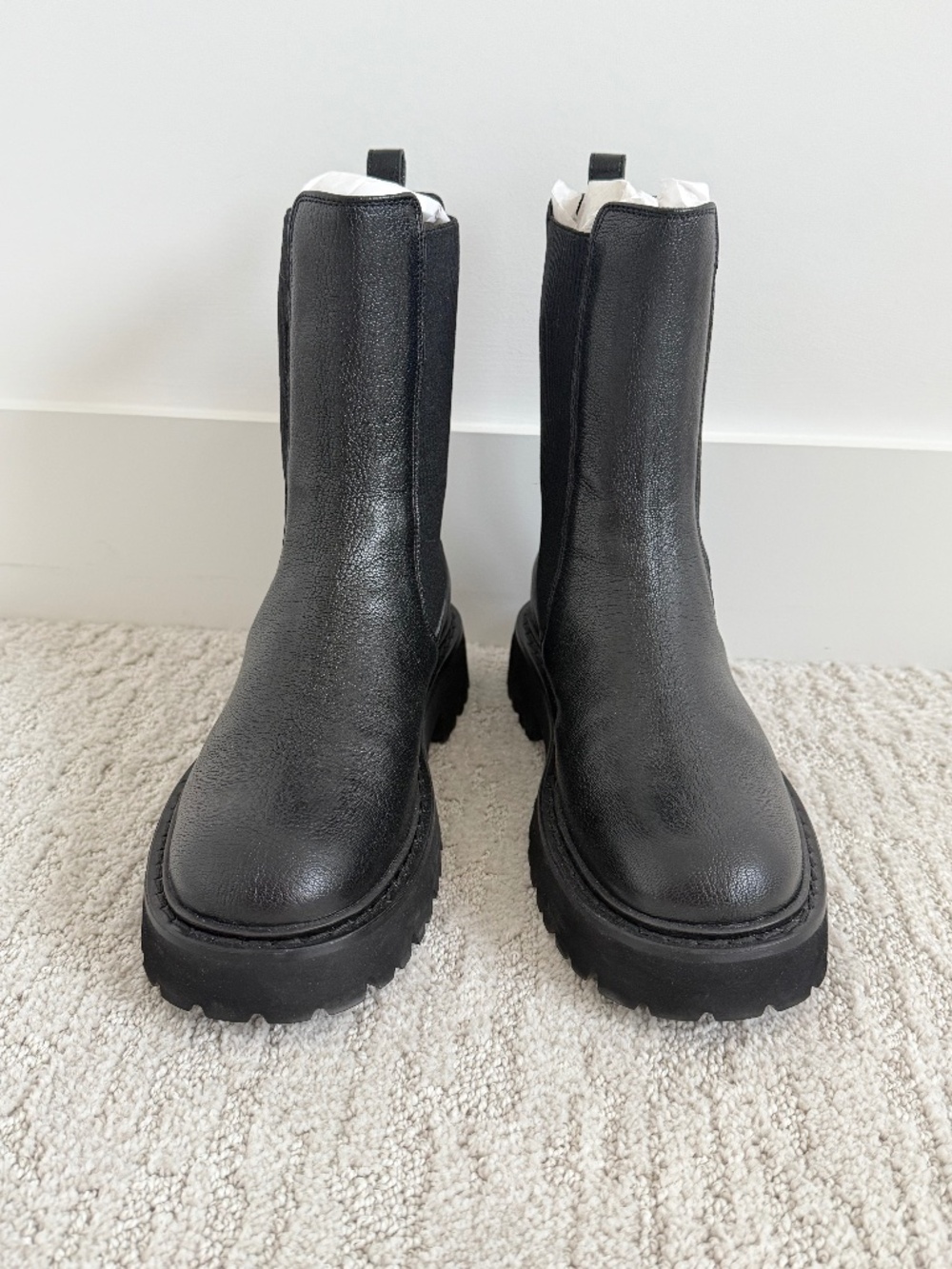 Salvatore Ferragamo Mohave Women’s Chelsea Boots – Size 8.5